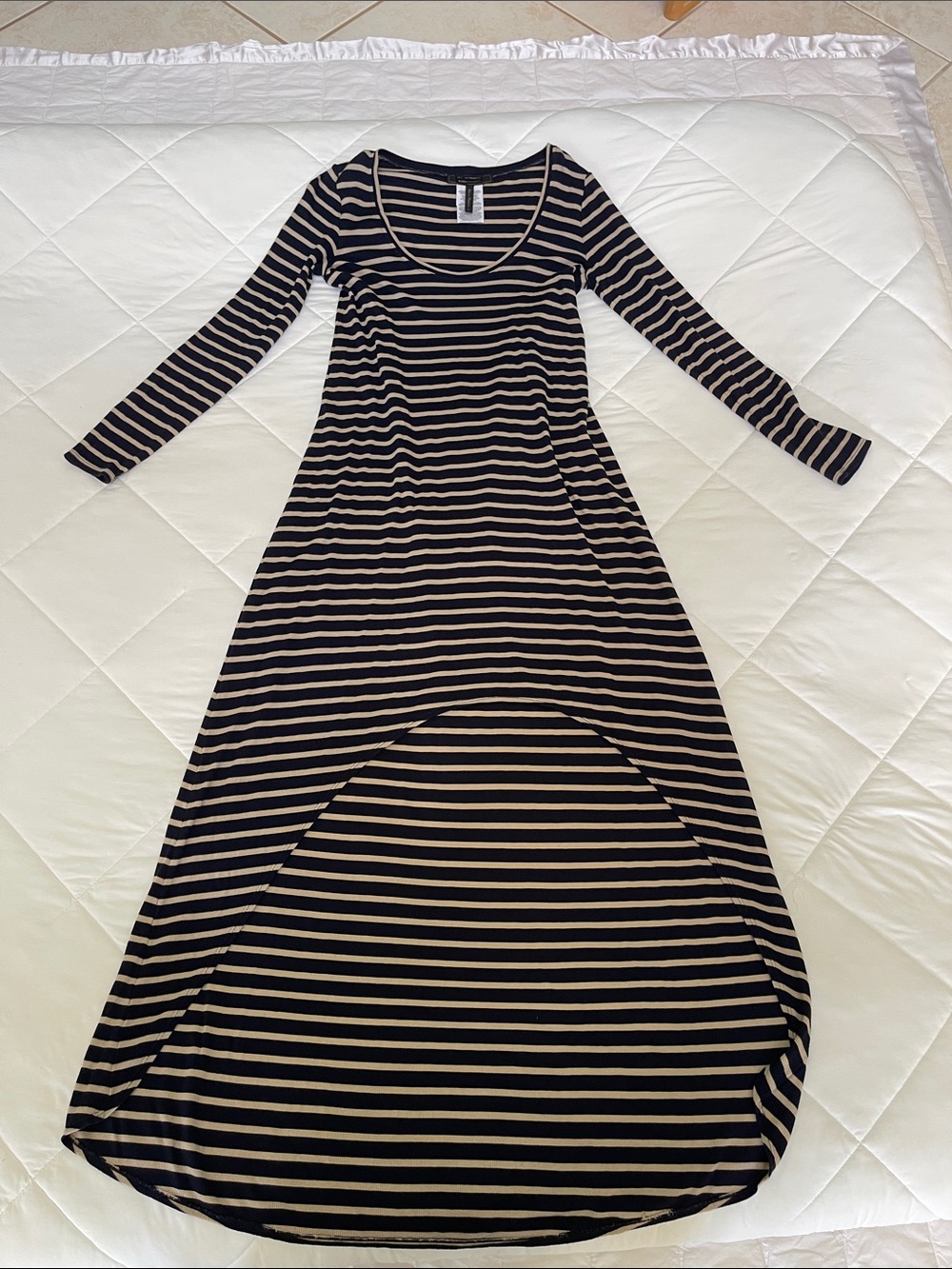 BCBGMaxAzria Black & Cream Striped Long Sleeve Maxi Dress